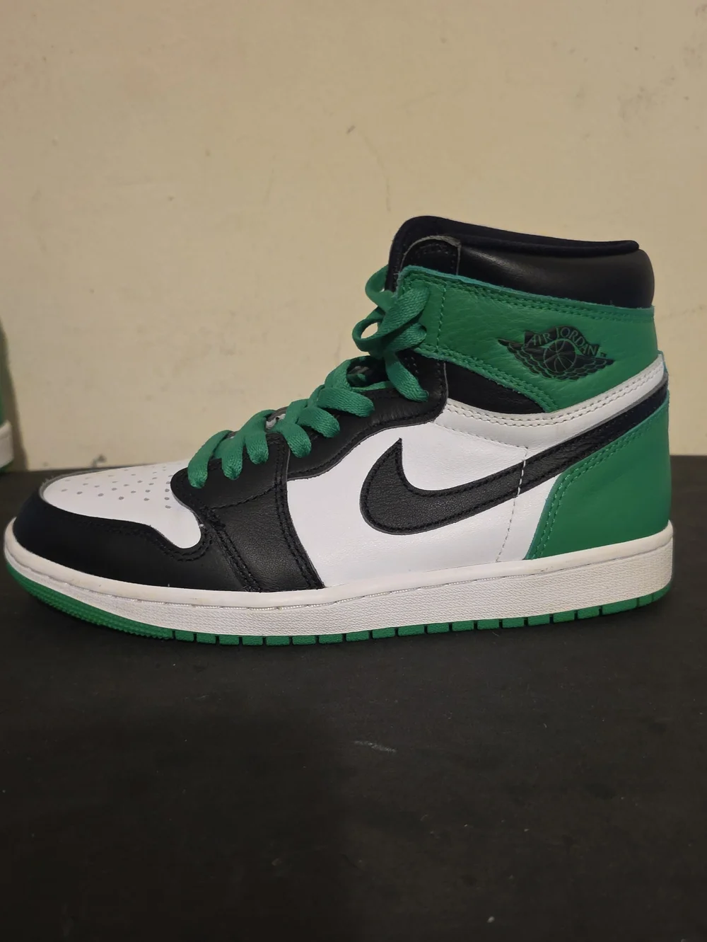 FOR SALE AIR JORDAN 1 RETRO HIGH OG 